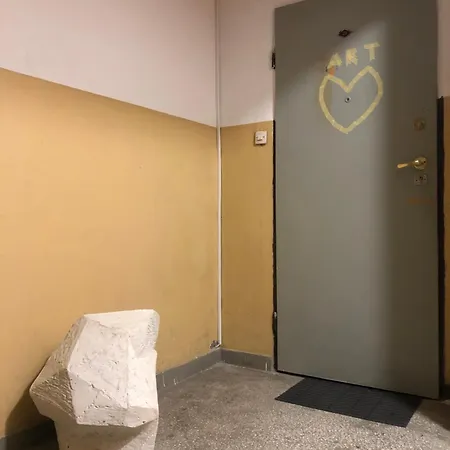 L'art, L'amour, La Vie Lägenhet
